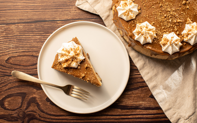 Gingerbread Cookie Butter Cheesecake