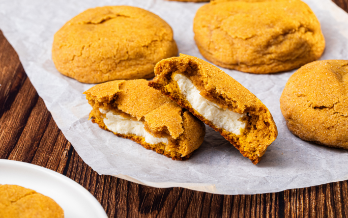 Pumpkin Cheesecake Cookies