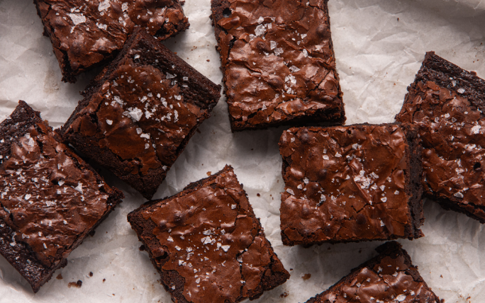 Fudgy Crackle Top Brownies (Quick & Easy!)