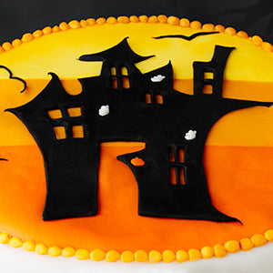 Amoretti Halloween Cake - Chocolate Cake with Pumpkin Spice Buttercream